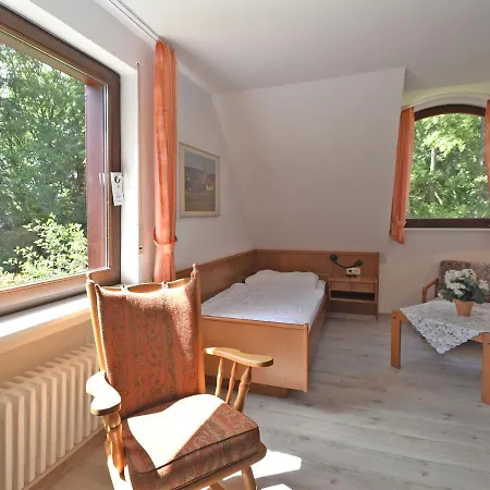Spacious Holiday In With Private Garden *
